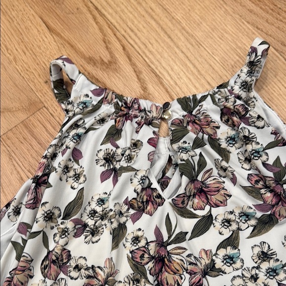 White House Black Market Floral White and Pink Keyhole Tank - Picture 5 of 5